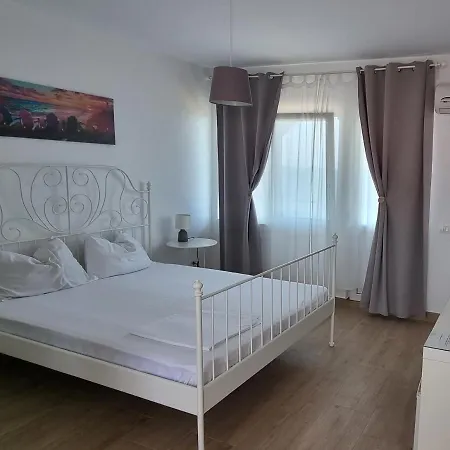 Dvg كوستِنيست